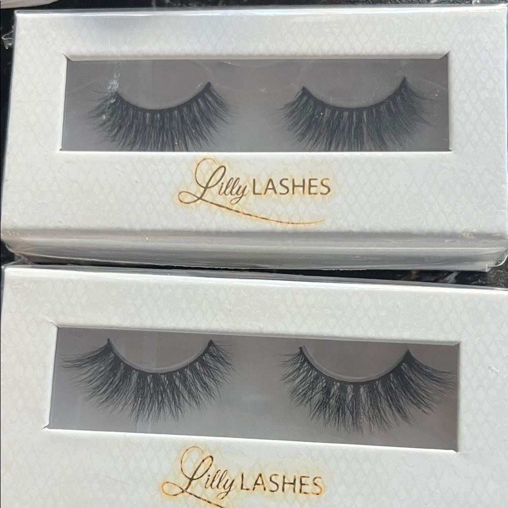 Lilly Lashes Dramatic Black Eyelashes